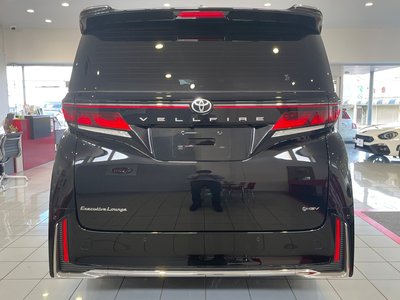 2025 Toyota VELLFIRE — фото 8