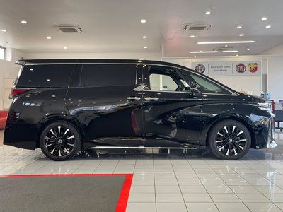 2025 Toyota VELLFIRE — фото 6