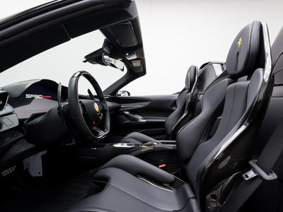 صورة 8 لـ 2024 Ferrari SF90 SPIDER
