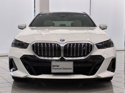 2025 BMW I5 TOURING photo 2