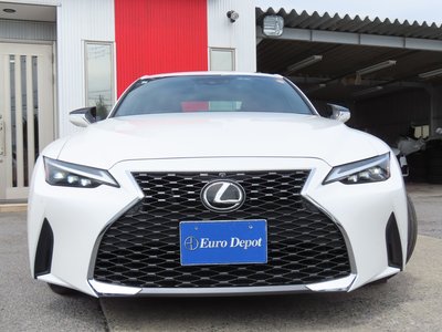 2023 Lexus IS — миниатюра 32