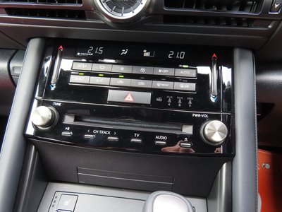 2023 Lexus IS — миниатюра 74
