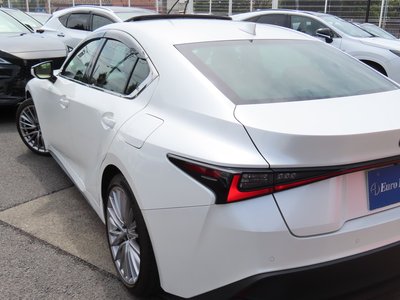 2023 Lexus IS — миниатюра 41