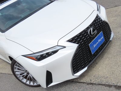 2023 Lexus IS — миниатюра 31