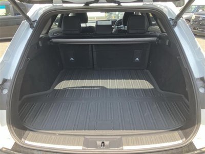 صورة 18 لـ 2025 Toyota CROWN ESTATE