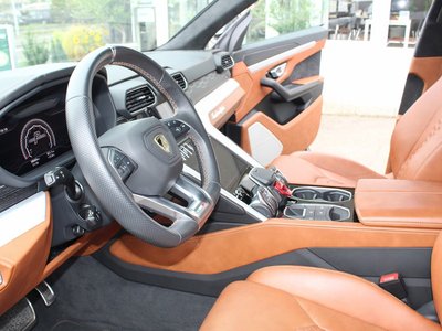 2019 Lamborghini URUS photo 19