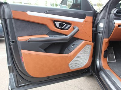 2019 Lamborghini URUS photo 20
