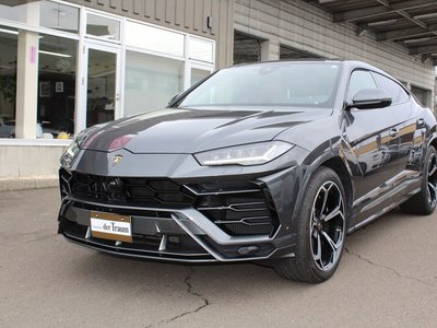 2019 Lamborghini URUS photo 4