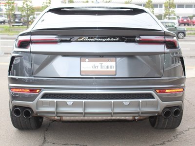2019 Lamborghini URUS photo 7