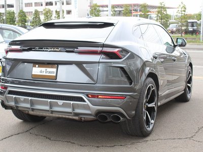 2019 Lamborghini URUS photo 8