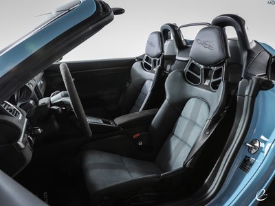 2024 Porsche 718 SPYDER photo 3
