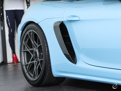 2024 Porsche 718 SPYDER thumbnail 24
