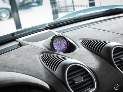 2024 Porsche 718 SPYDER photo 7