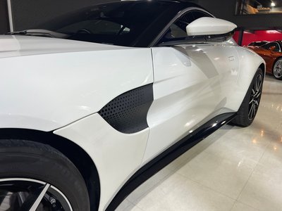 2018 Aston Martin VANTAGE — миниатюра 25