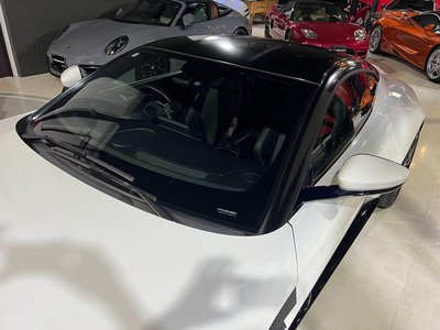 2018 Aston Martin VANTAGE — миниатюра 24
