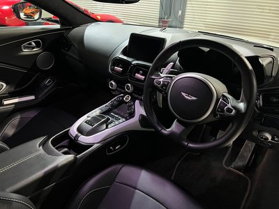 2018 Aston Martin VANTAGE — миниатюра 8