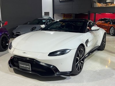 2018 Aston Martin VANTAGE — миниатюра 18