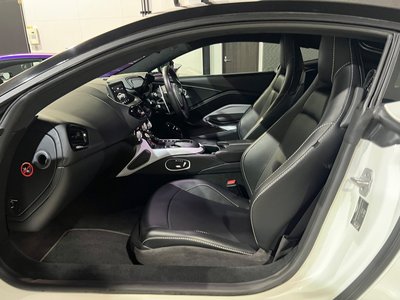 2018 Aston Martin VANTAGE — миниатюра 13