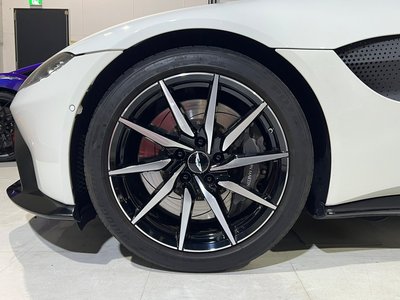 2018 Aston Martin VANTAGE — миниатюра 36