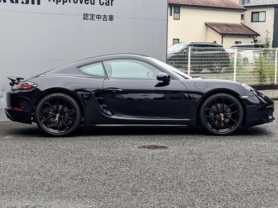 2024 Porsche 718 photo 2