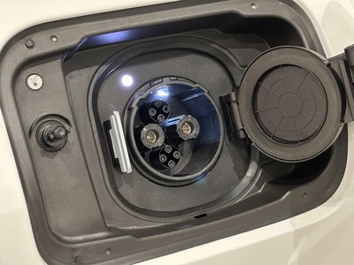 2025 BMW I4 — миниатюра 51