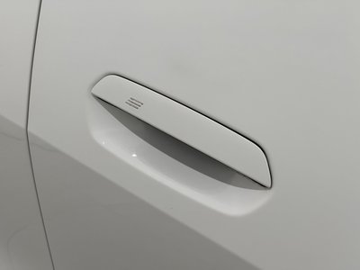 2025 BMW I4 — миниатюра 18