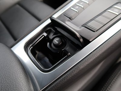 2016 Porsche CAYMAN 缩略图 12