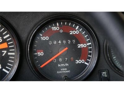 1975 Porsche 911 — миниатюра 19