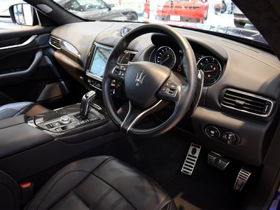 2022 Maserati LEVANTE — фото 6