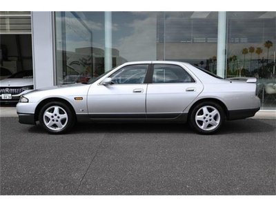 1995 Nissan SKYLINE photo 4