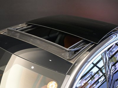 2025 Mercedes-BENZ C-CLASS photo 9