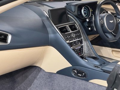 صورة 20 لـ 2018 Aston Martin DB11 VOLANTE
