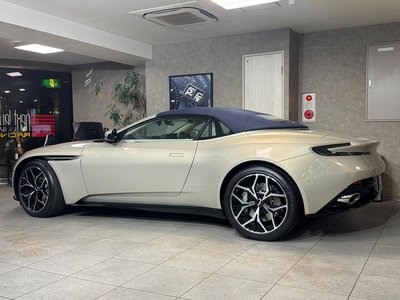 صورة 14 لـ 2018 Aston Martin DB11 VOLANTE