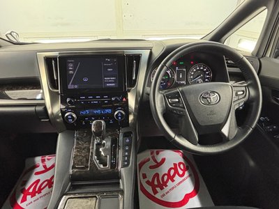 2022 Toyota ALPHARD — фото 35