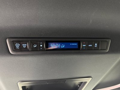 2022 Toyota ALPHARD — фото 47