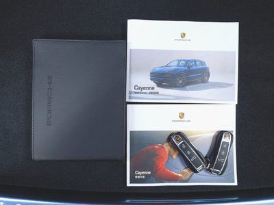 2024 Porsche CAYENNE thumbnail 26