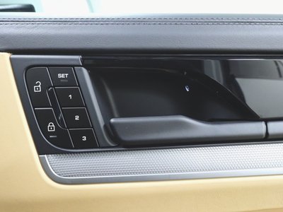 2024 Porsche CAYENNE thumbnail 21