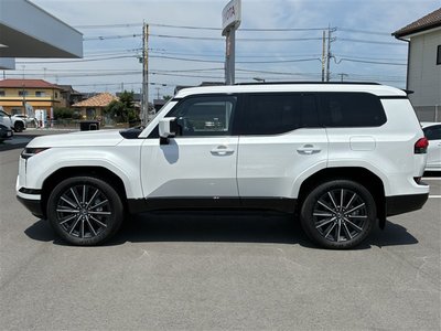 صورة 3 لـ 2025 Lexus GX