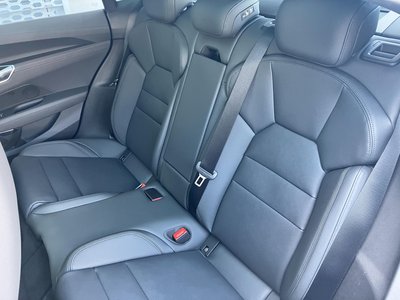 صورة 27 لـ 2024 AUDI E-TRON GT QUATTRO