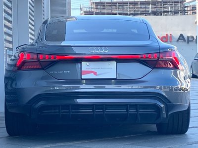 صورة 13 لـ 2024 AUDI E-TRON GT QUATTRO