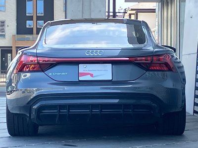 صورة 7 لـ 2024 AUDI E-TRON GT QUATTRO