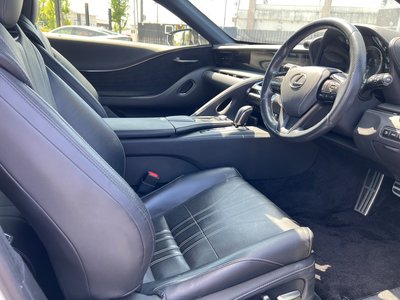 صورة 20 لـ 2017 Lexus LC