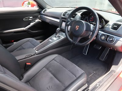 2015 Porsche CAYMAN thumbnail 25