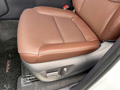 صورة 40 لـ 2024 Toyota LAND CRUISER 250