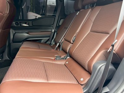 صورة 44 لـ 2024 Toyota LAND CRUISER 250