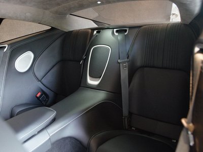 2017 Aston Martin DB11 照片 28