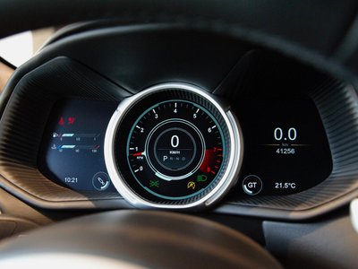 2017 Aston Martin DB11 照片 12
