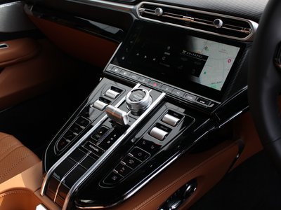 صورة 16 لـ 2026 Aston Martin VANTAGE