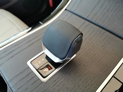 2025 LAND Rover RANGE ROVER EVOQUE — миниатюра 20