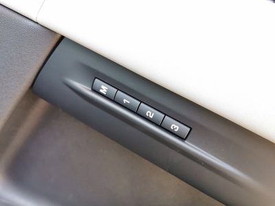 2025 LAND Rover RANGE ROVER EVOQUE — миниатюра 14